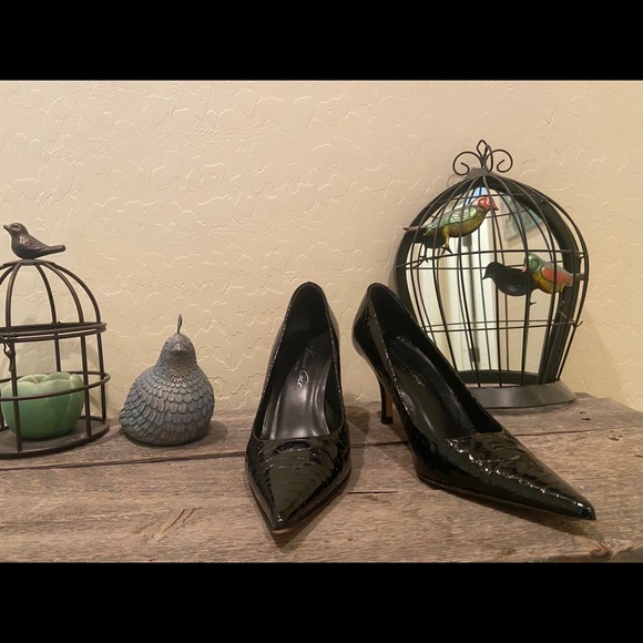 Kenneth Cole black patent leather alligator print - Picture 12 of 12